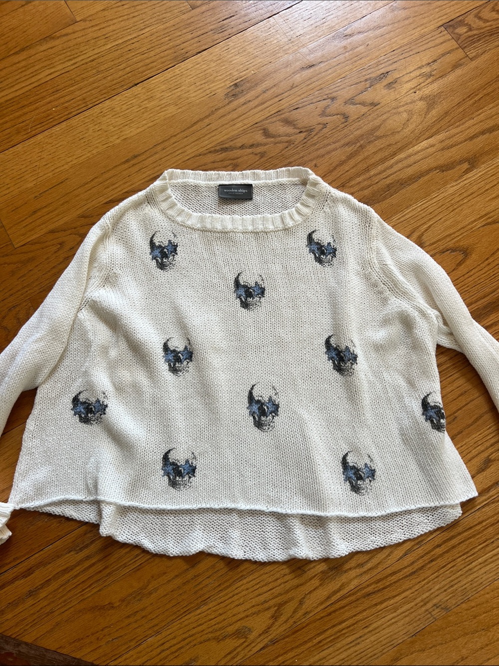 Wooden Ships Women's lightweight Sweater with Blue stars and Skulls nautical s/m
